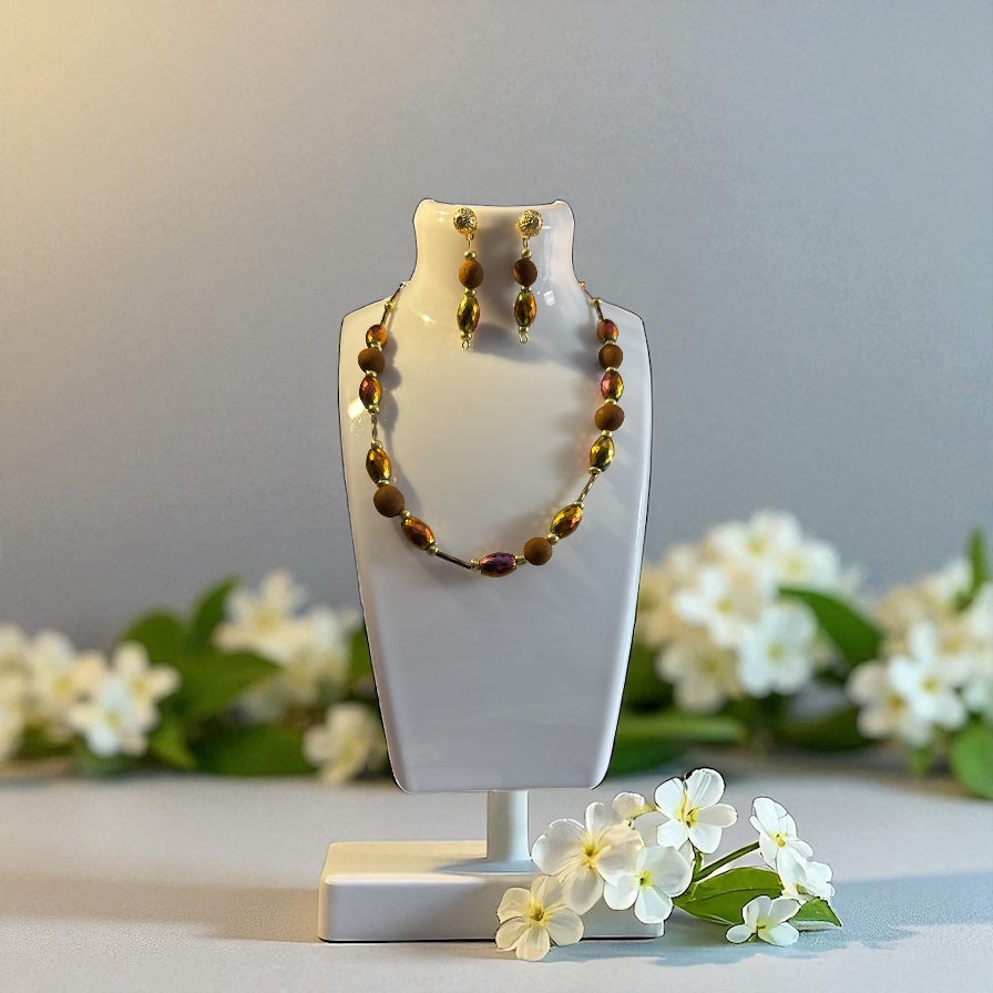 Mahlab Necklace Set