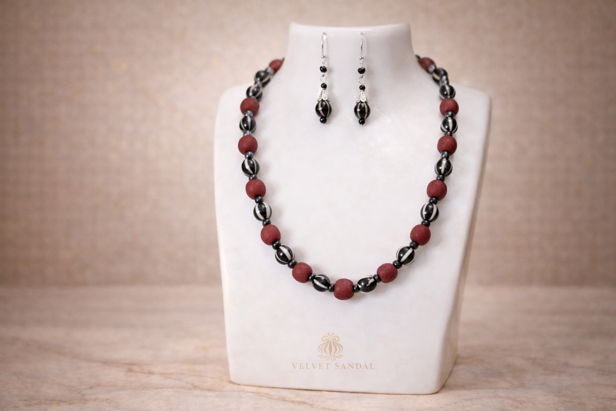 Mahlab Necklace Set