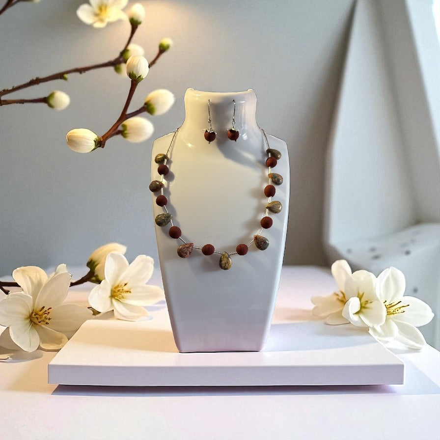 Mahlab Necklace Set