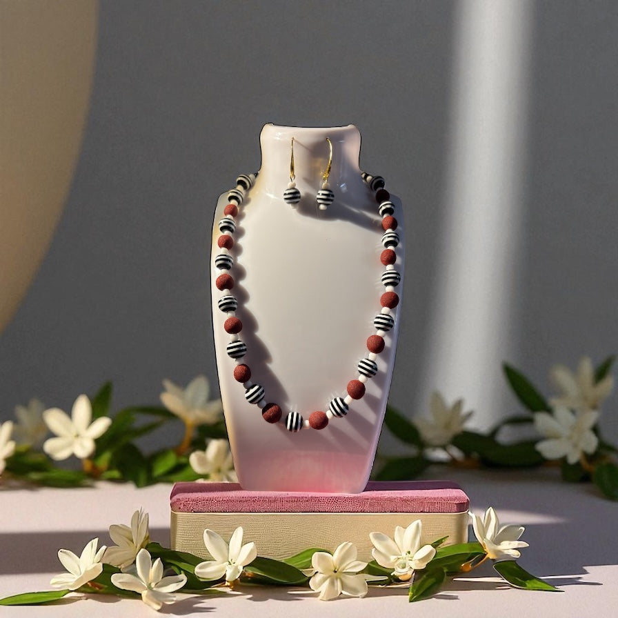 Mahlab Necklace Set