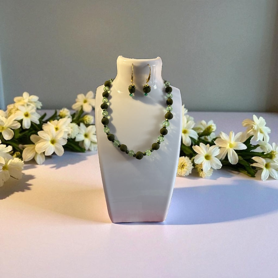 Mahlab Necklace Set