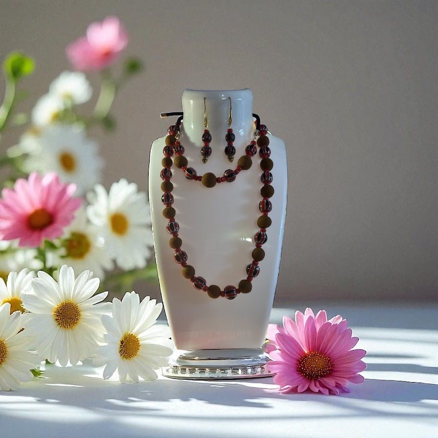 Mahlab Necklace Set